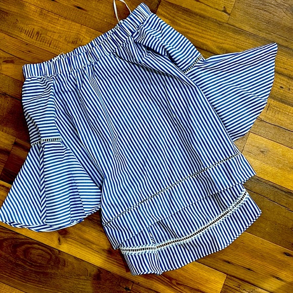 SHEIN Tops - Super cute too